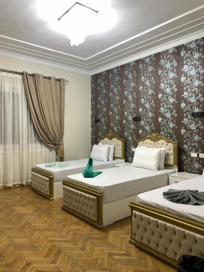 Lucky Hostel Il Il Cairo Esterno foto