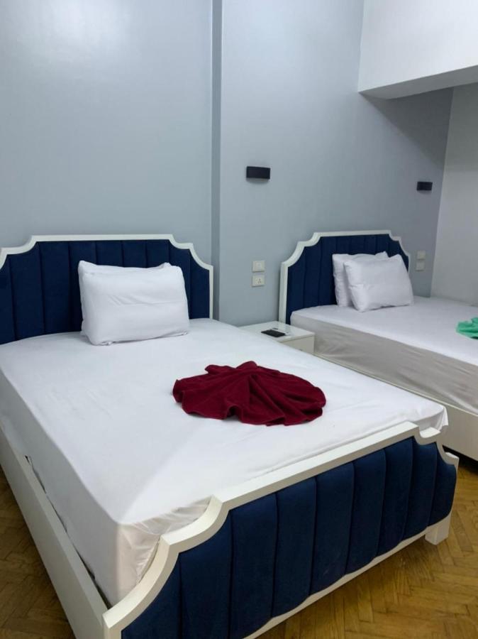 Lucky Hostel Il Il Cairo Esterno foto